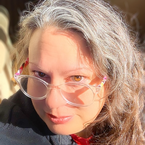 Meet your Posher, Christine - Picture 5 of 7